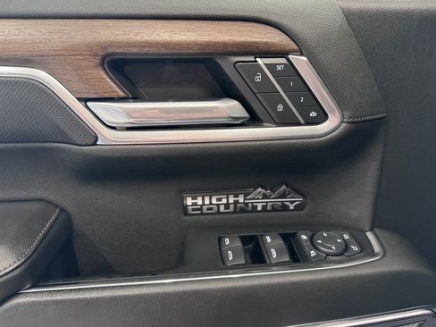 Certified 2023 Chevrolet Silverado 1500 High Country w/ High Country Premium Package image 26