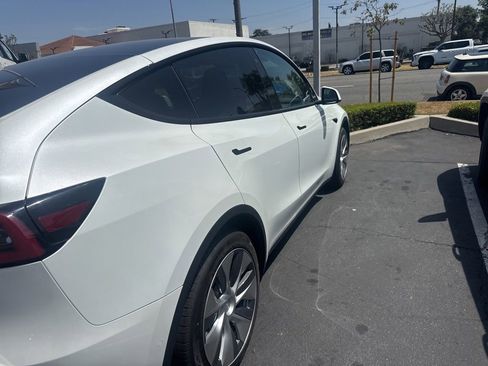 Used 2020 Tesla Model Y Performance AWD/4WD image 5