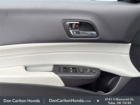 Used 2018 Acura ILX image 8