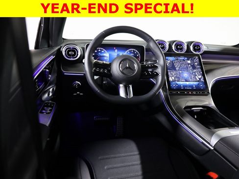 Used 2025 Mercedes-Benz GLC 300 4MATIC image 31