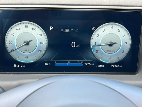 Certified 2024 Hyundai Tucson Limited FWD image 27