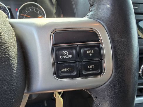 Used 2016 Jeep Compass Latitude AWD/4WD image 27