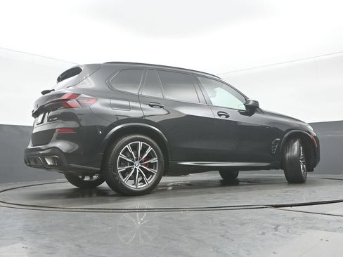 Used 2024 BMW X5 xDrive40i w/ M Sport Package AWD/4WD image 32