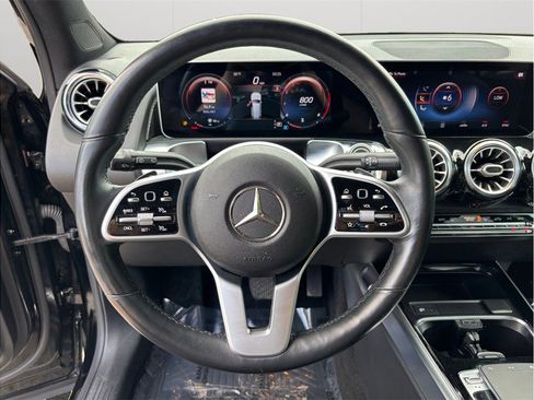 Used 2020 Mercedes-Benz GLB 250 4MATIC w/ Premium Package image 23