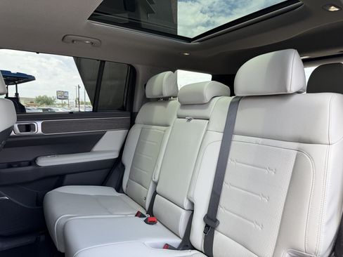 Used 2025 Hyundai Santa Fe Limited FWD image 37