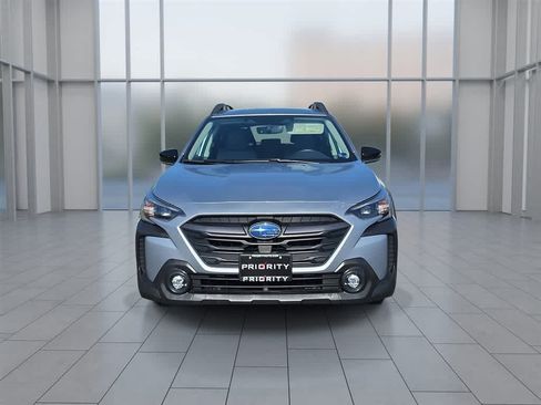 Used 2024 Subaru Outback Premium AWD/4WD image 4