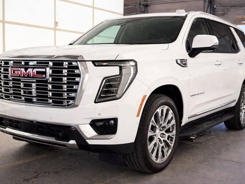 Used 2025 GMC Yukon Denali image 1