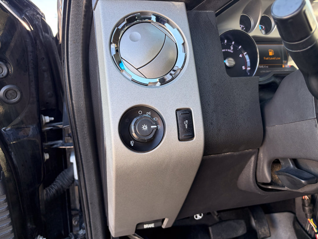 Used 2016 Ford F250 Lariat w/ Lariat Ultimate Package AWD/4WD image 11