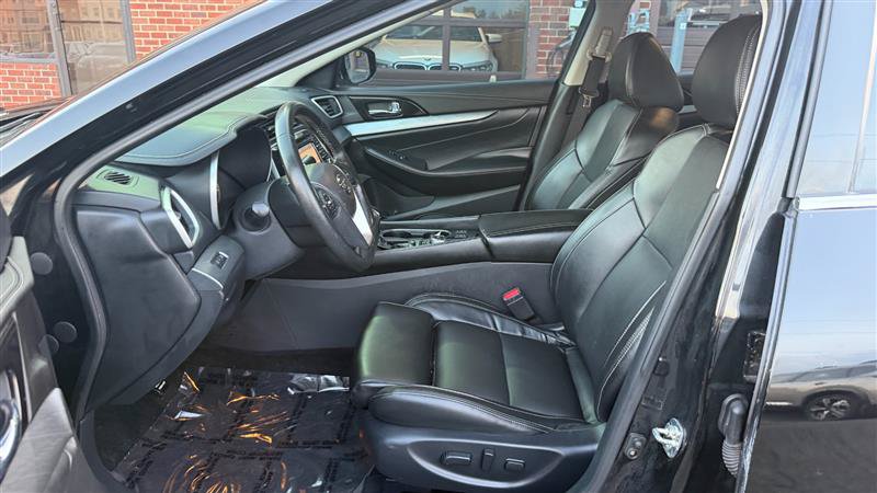 Used 2018 Nissan Maxima 3.5 SV FWD image 25