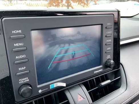 Used 2022 Toyota RAV4 XLE image 27