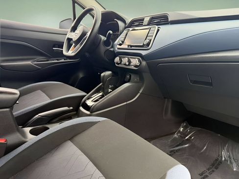 Used 2025 Nissan Versa SV FWD image 9