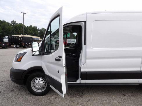Used 2020 Ford Transit 250 Medium Roof AWD image 13