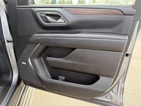 Used 2021 Chevrolet Tahoe High Country w/ Premium Package image 14