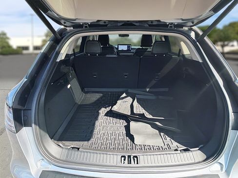 Used 2023 Lincoln Nautilus FWD w/ Premium Package image 26