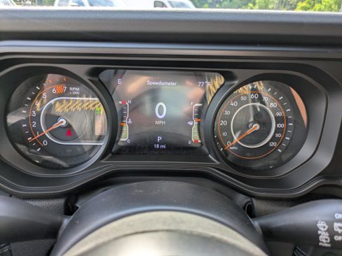 New 2025 Jeep Wrangler Unlimited Rubicon 392 image 15