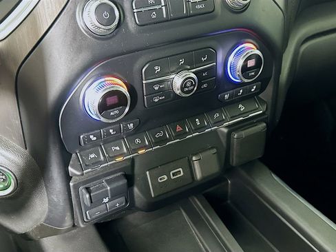 Used 2021 GMC Sierra 1500 AT4 w/ AT4 Value Package AWD/4WD image 35