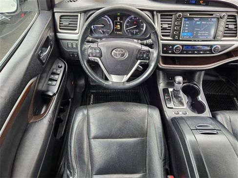 Used 2016 Toyota Highlander Limited Platinum image 8