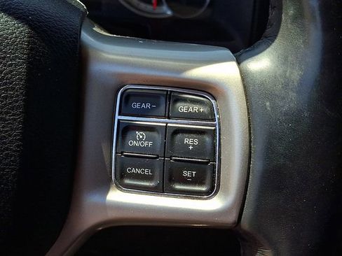 Used 2015 RAM 1500 Laramie w/ Convenience Group image 18