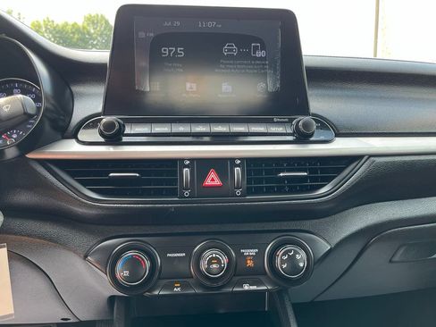 Used 2021 Kia Forte LXS FWD image 18