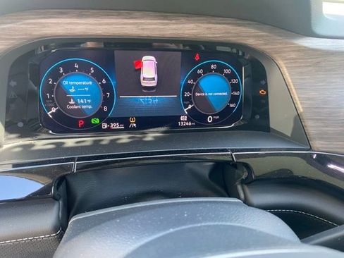 Used 2025 Volkswagen Atlas SEL image 18