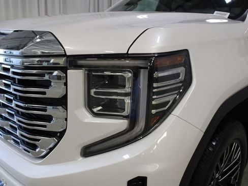 Used 2024 GMC Sierra 1500 Denali AWD/4WD image 34