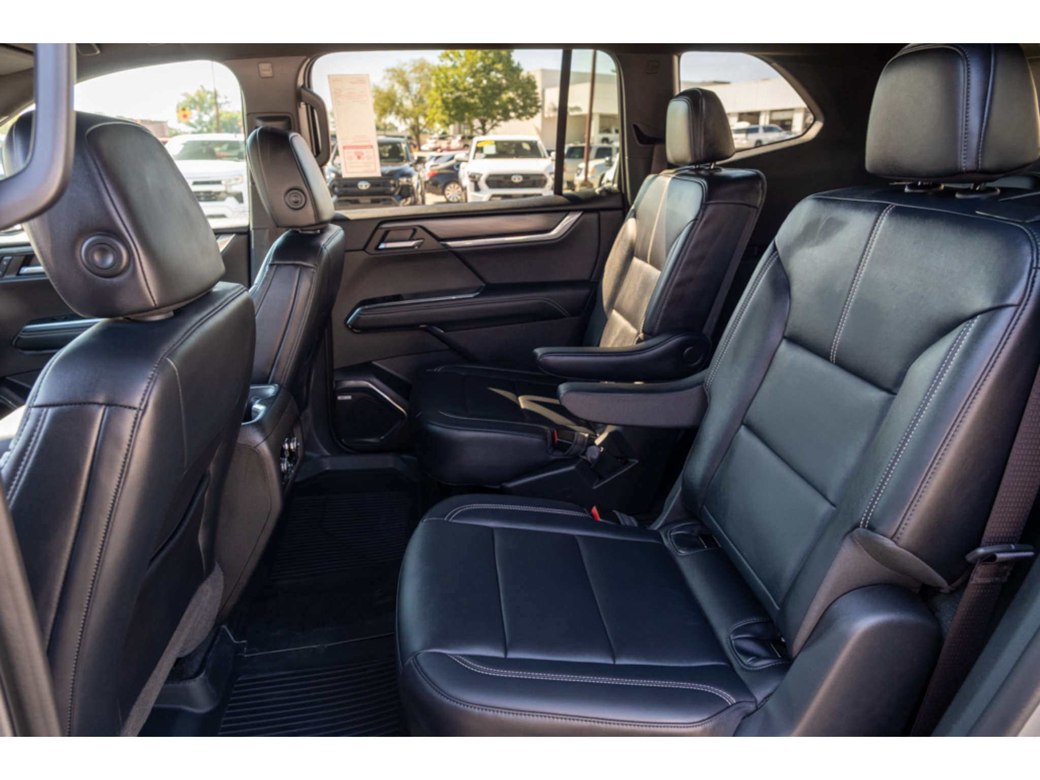 New 2027 GMC Acadia Elevation w/ Elevation Premium Package FWD image 13