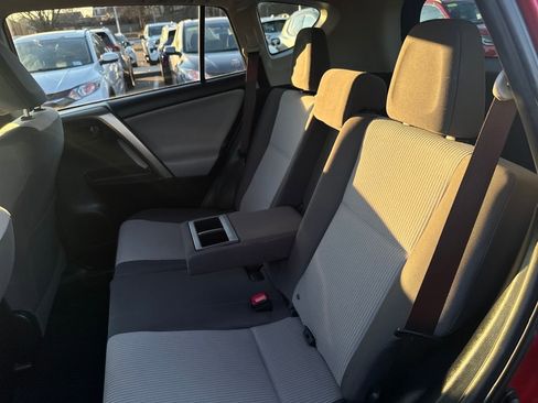 Used 2015 Toyota RAV4 LE image 33