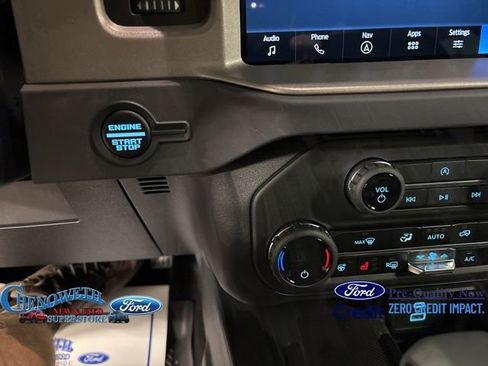 New 2025 Ford Bronco Outer Banks w/ Black Appearance Package image 16