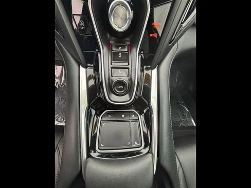 Used 2024 Acura RDX SH-AWD image 7