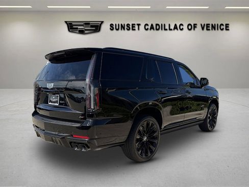 New 2026 Cadillac Escalade V AWD/4WD image 3