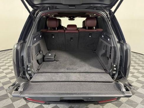 Used 2023 Land Rover Range Rover SE AWD/4WD image 17