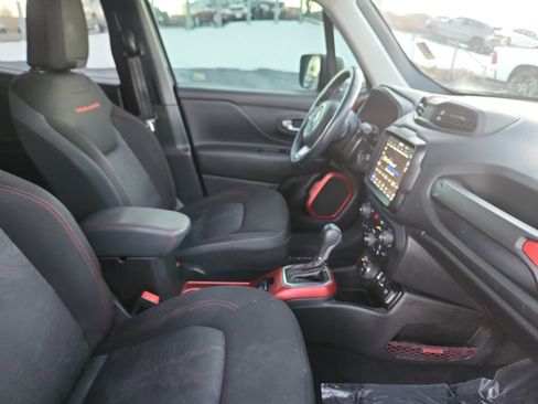 Used 2021 Jeep Renegade Trailhawk image 20