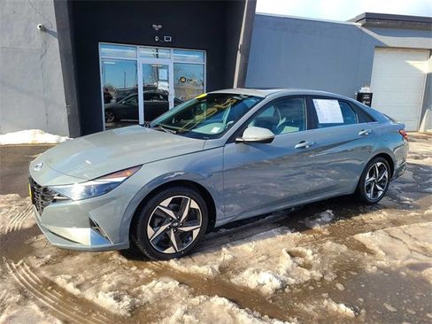 Used 2021 Hyundai Elantra SEL w/ Convenience + Premium Package image 2