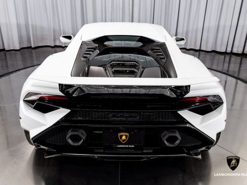 Used 2024 Lamborghini Huracan Tecnica image 16
