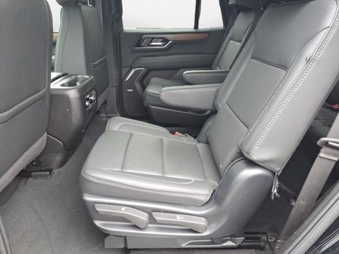 Used 2025 GMC Yukon Denali AWD/4WD image 10