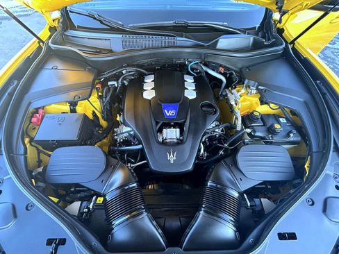 Used 2022 Maserati Levante Modena image 24