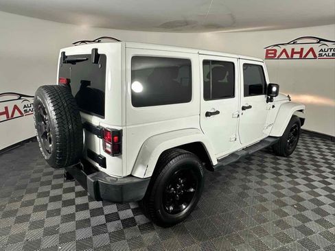 Used 2015 Jeep Wrangler Unlimited Sahara AWD/4WD image 8