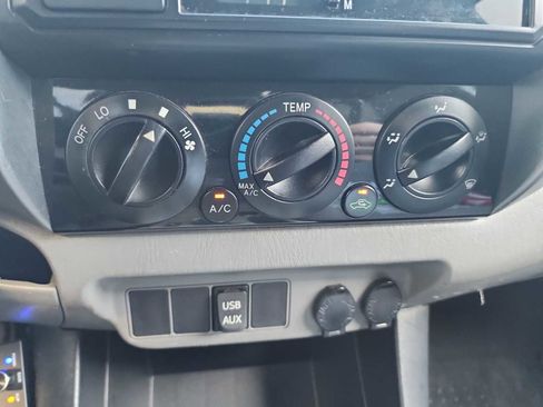 Used 2012 Toyota Tacoma PreRunner image 18