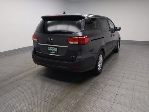 Used 2017 Kia Sedona LX FWD image 9