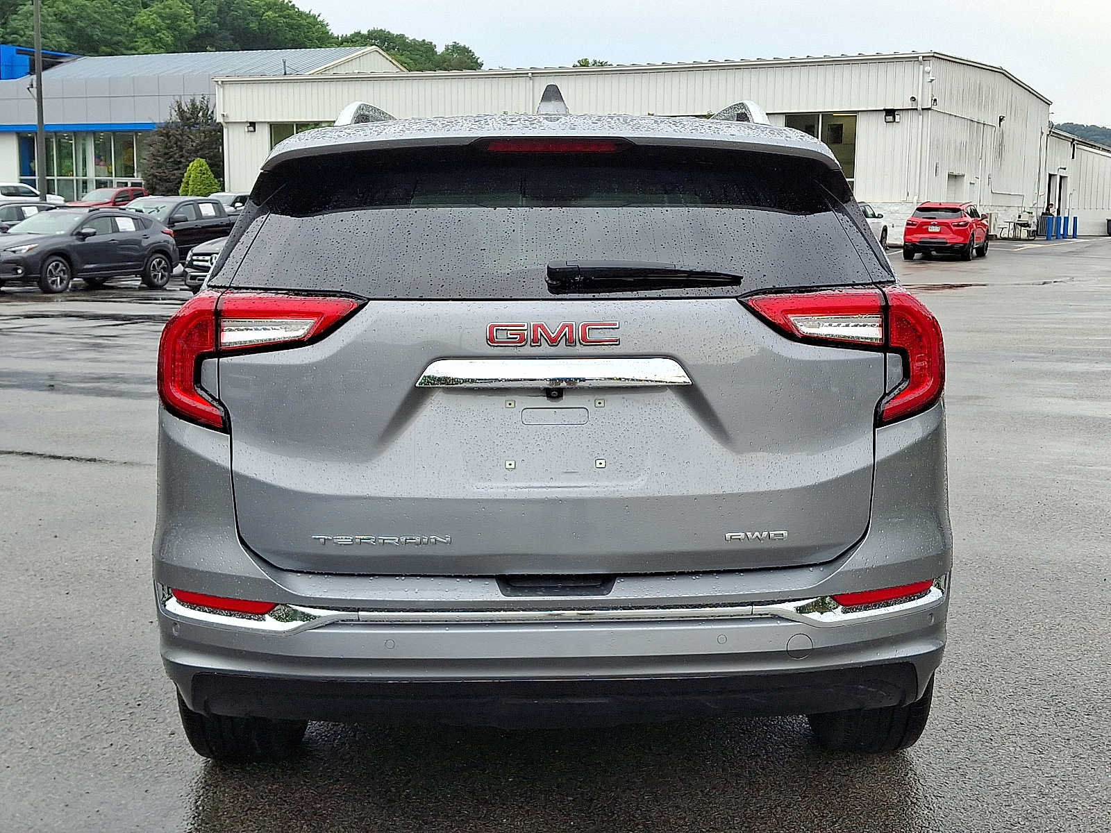 Used 2023 GMC Terrain Denali w/ Denali Premium Package AWD/4WD image 5