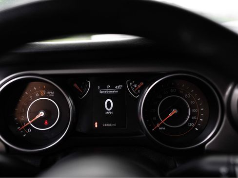 Used 2018 Jeep Wrangler Unlimited Sport AWD/4WD image 12