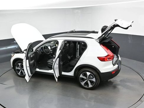 New 2026 Volvo XC40 B5 Plus w/ Climate Package AWD/4WD image 51