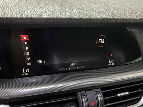 Used 2018 Alfa Romeo Stelvio Ti Sport AWD/4WD image 19