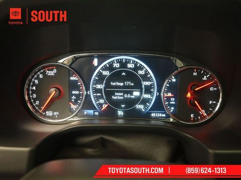Used 2022 GMC Acadia AT4 w/ Technology Package image 12