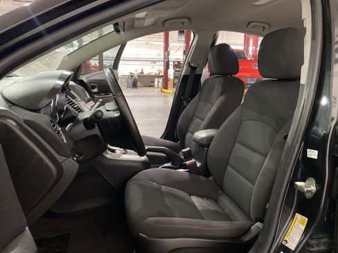 Used 2014 Chevrolet Cruze LT w/ RS Package image 9