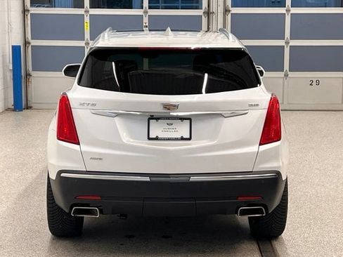 Used 2018 Cadillac XT5 Premium Luxury w/ Driver Assist Package AWD/4WD image 6
