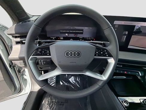 New 2026 Audi Q3 quattro 2.0T AWD/4WD image 36
