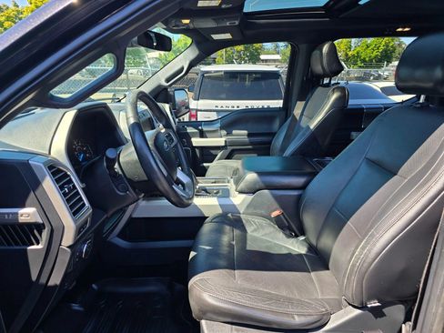 Used 2015 Ford F150 Lariat w/ Equipment Group 502A Luxury AWD/4WD image 17