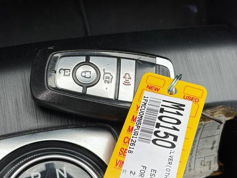 Used 2023 Ford Escape ST-Line FWD image 11