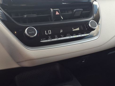 Used 2024 Toyota Corolla LE FWD image 8